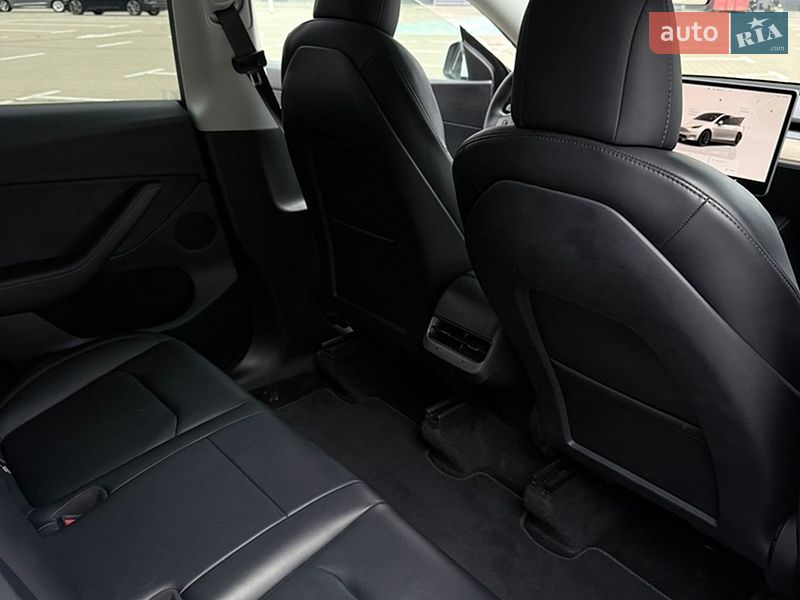 Внедорожник / Кроссовер Tesla Model Y 2022 в Киеве