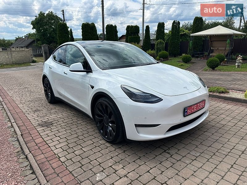 Позашляховик / Кросовер Tesla Model Y 2022 в Івано-Франківську фото 11 Позашляховик / Кросовер Tesla Model Y 2022 в Івано-Франківську