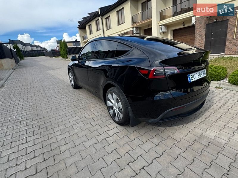 Позашляховик / Кросовер Tesla Model Y 2023 в Тернополі