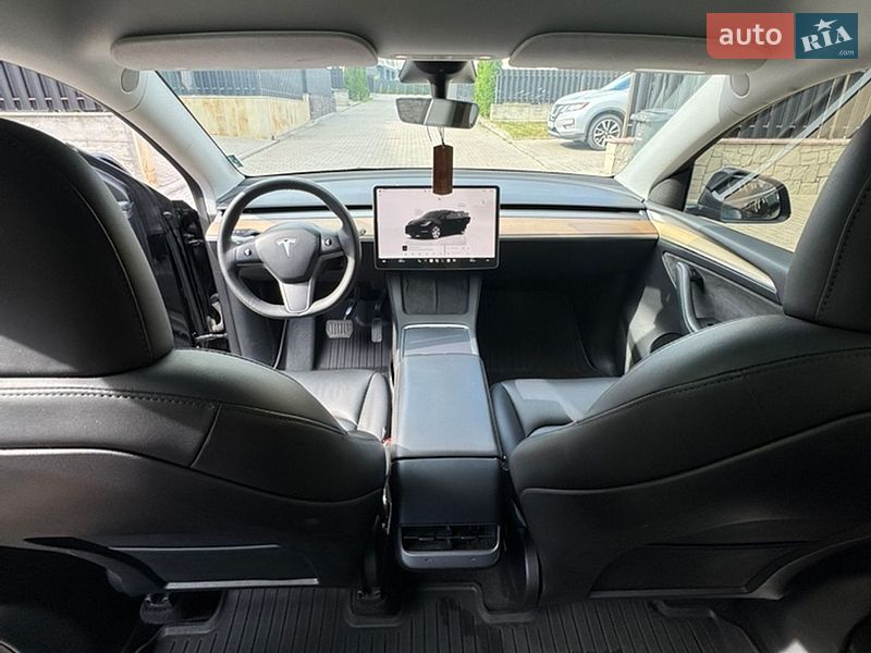 Позашляховик / Кросовер Tesla Model Y 2023 в Тернополі фото 14 Позашляховик / Кросовер Tesla Model Y 2023 в Тернополі