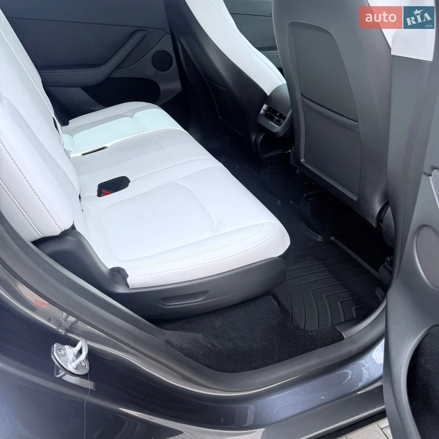 2023 Tesla Model Y - мініатюра 10