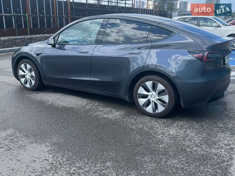 Позашляховик / Кросовер Tesla Model Y 2022 в Києві фото 12 Позашляховик / Кросовер Tesla Model Y 2022 в Києві