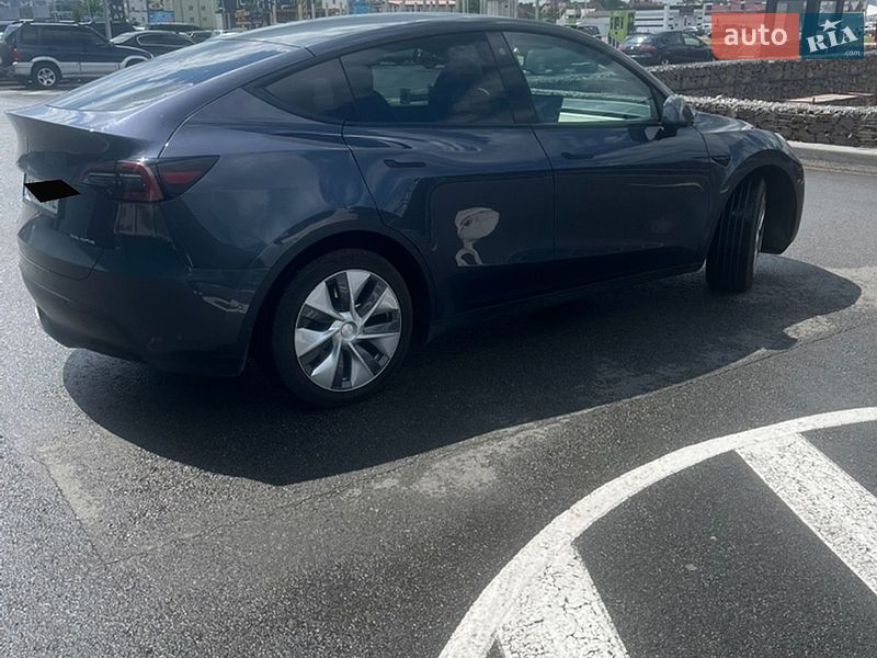 Позашляховик / Кросовер Tesla Model Y 2022 в Києві фото 22 Позашляховик / Кросовер Tesla Model Y 2022 в Києві