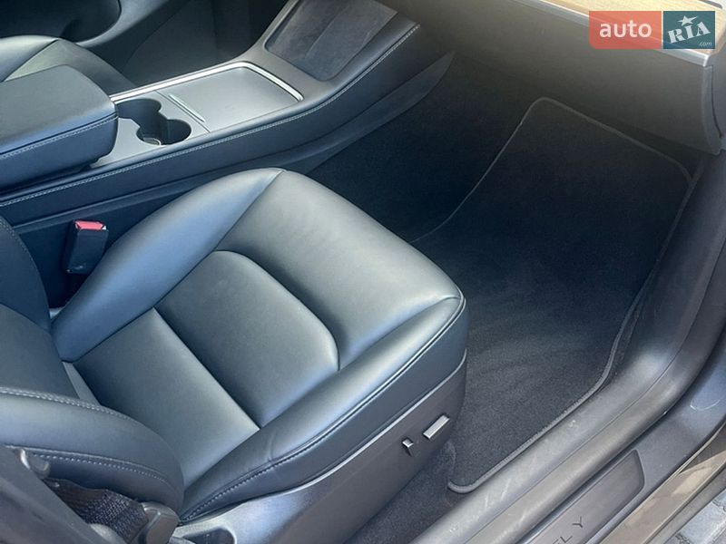 Позашляховик / Кросовер Tesla Model Y 2022 в Києві фото 32 Позашляховик / Кросовер Tesla Model Y 2022 в Києві