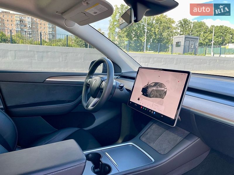 Позашляховик / Кросовер Tesla Model Y 2023 в Полтаві фото 11 Позашляховик / Кросовер Tesla Model Y 2023 в Полтаві