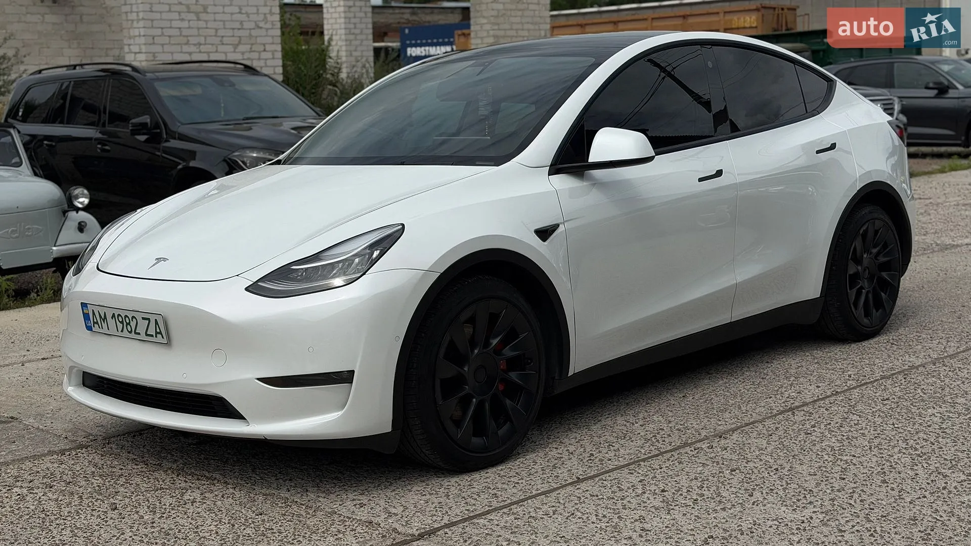 2021 Tesla Model Y - мініатюра 3