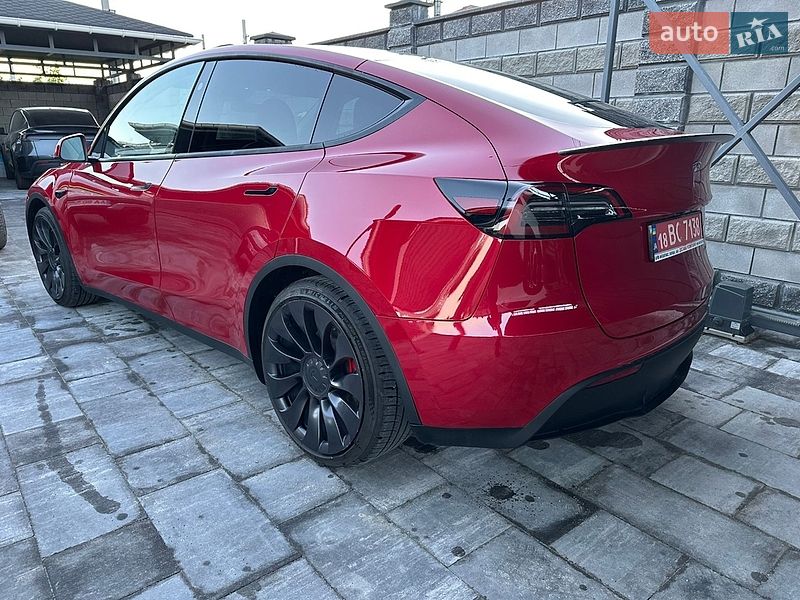 Позашляховик / Кросовер Tesla Model Y 2023 в Києві фото 3 Позашляховик / Кросовер Tesla Model Y 2023 в Києві