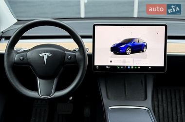 Внедорожник / Кроссовер Tesla Model Y 2024 в Киеве