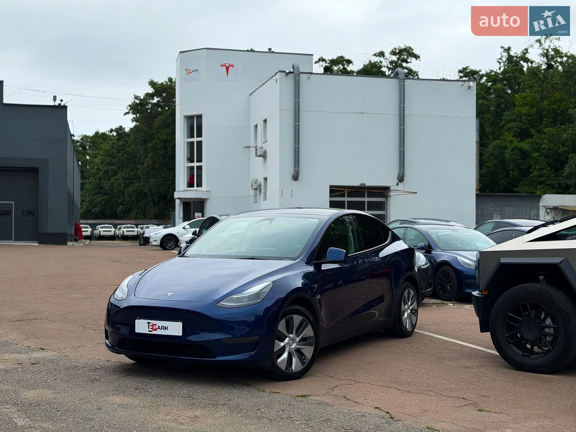 2024 Tesla Model Y - мініатюра 2
