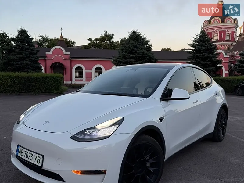 Tesla Model Y 2022
