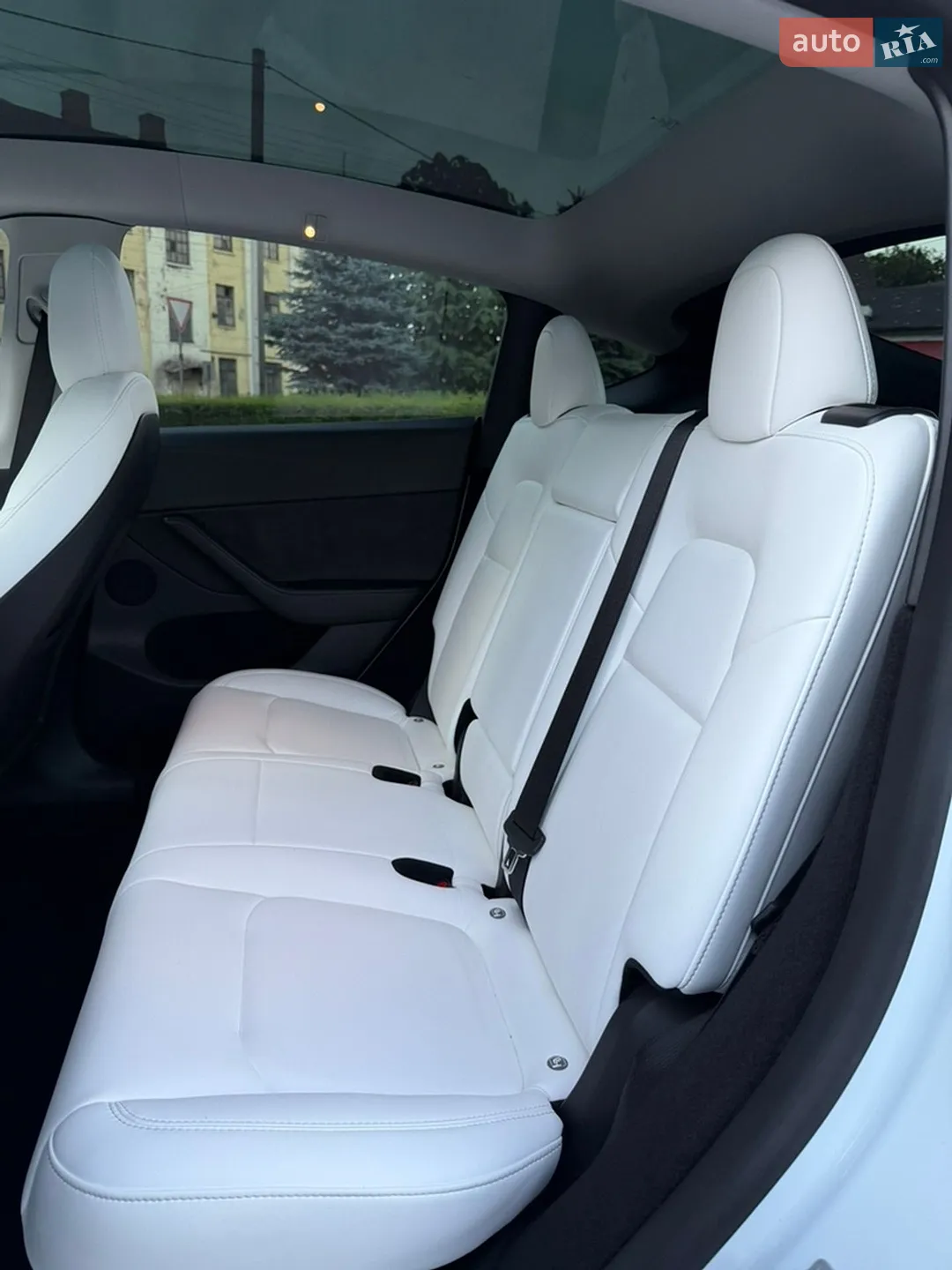 2022 Tesla Model Y - мініатюра 17