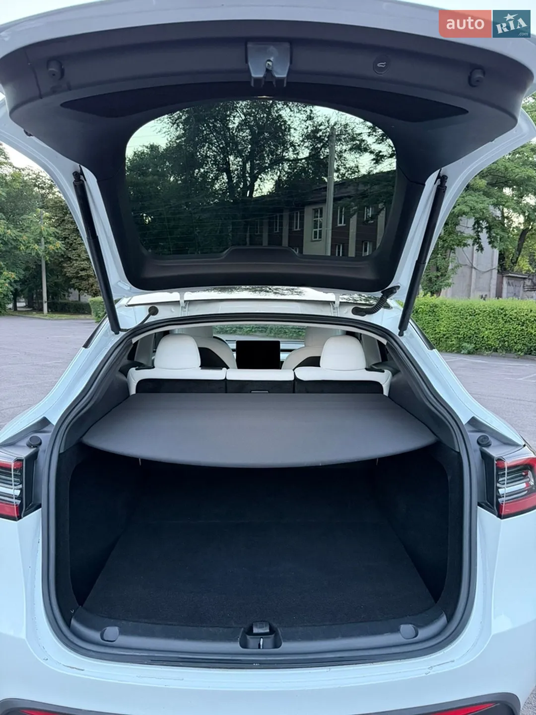 2022 Tesla Model Y - мініатюра 27