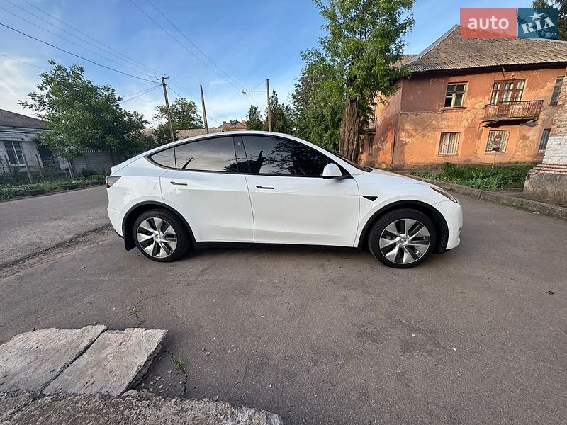 Внедорожник / Кроссовер Tesla Model Y 2022 в Кривом Роге