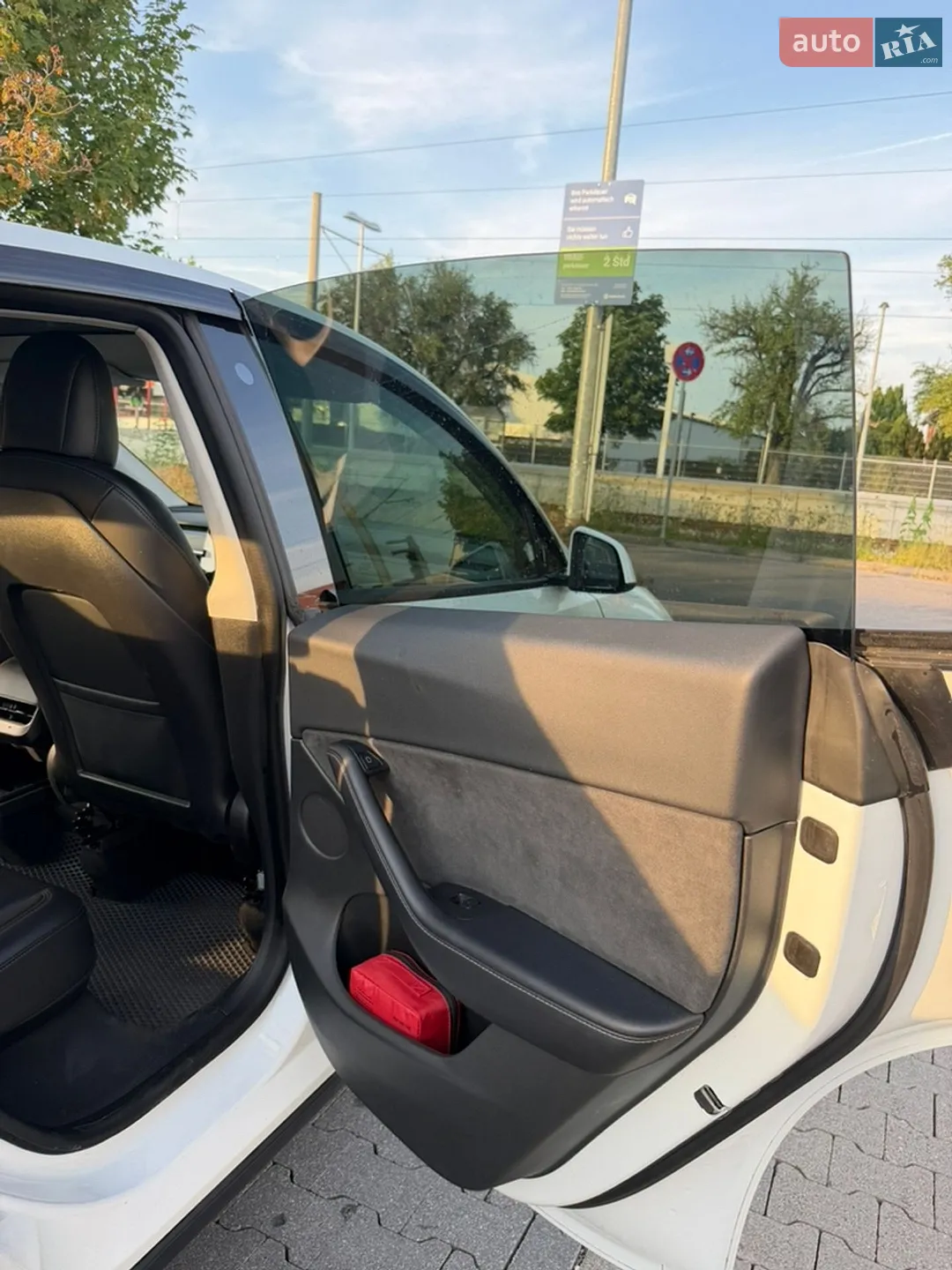 2021 Tesla Model Y - мініатюра 17