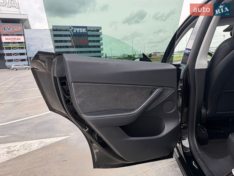 Внедорожник / Кроссовер Tesla Model Y 2022 в Киеве фото 20 Внедорожник / Кроссовер Tesla Model Y 2022 в Киеве