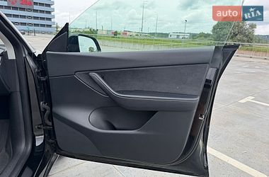 Внедорожник / Кроссовер Tesla Model Y 2022 в Киеве фото 22 Внедорожник / Кроссовер Tesla Model Y 2022 в Киеве