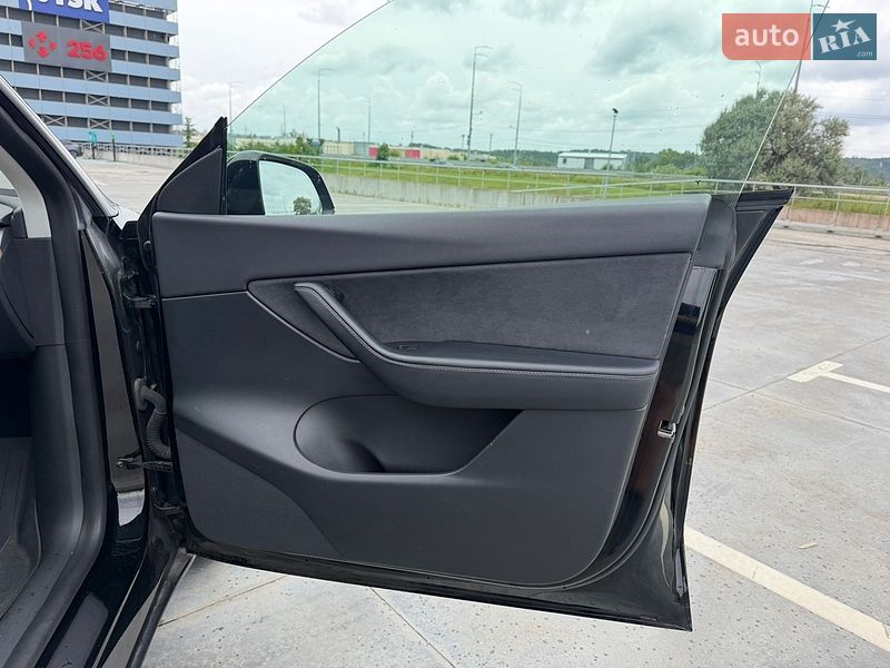 Внедорожник / Кроссовер Tesla Model Y 2022 в Киеве фото 22 Внедорожник / Кроссовер Tesla Model Y 2022 в Киеве