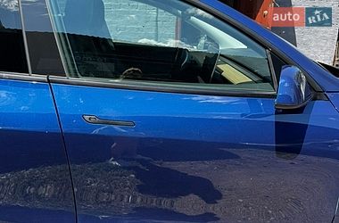 Позашляховик / Кросовер Tesla Model Y 2021 в Києві