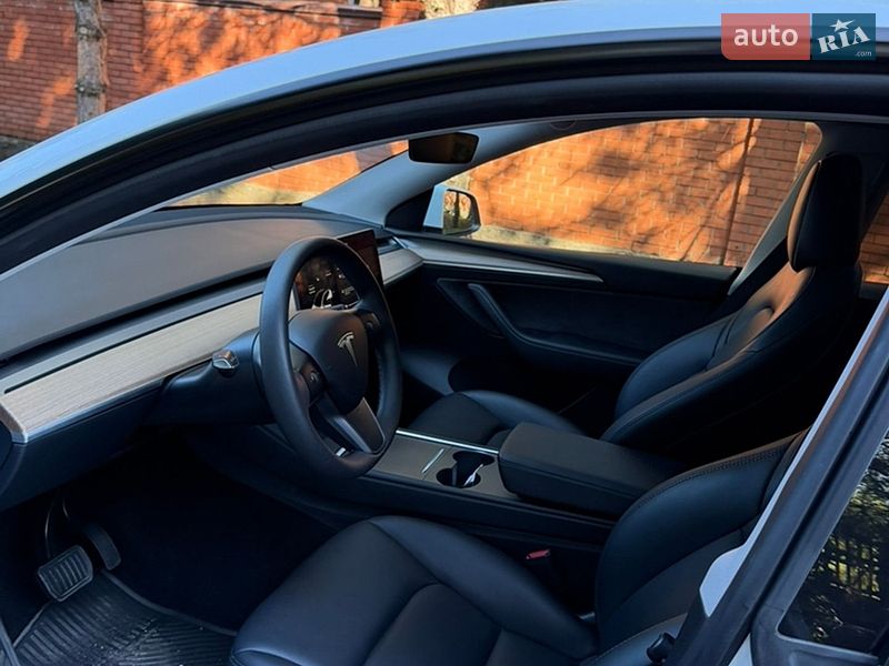 Внедорожник / Кроссовер Tesla Model Y 2023 в Днепре