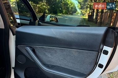 Внедорожник / Кроссовер Tesla Model Y 2023 в Днепре