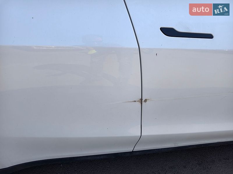 Внедорожник / Кроссовер Tesla Model Y 2022 в Киеве фото 22 Внедорожник / Кроссовер Tesla Model Y 2022 в Киеве