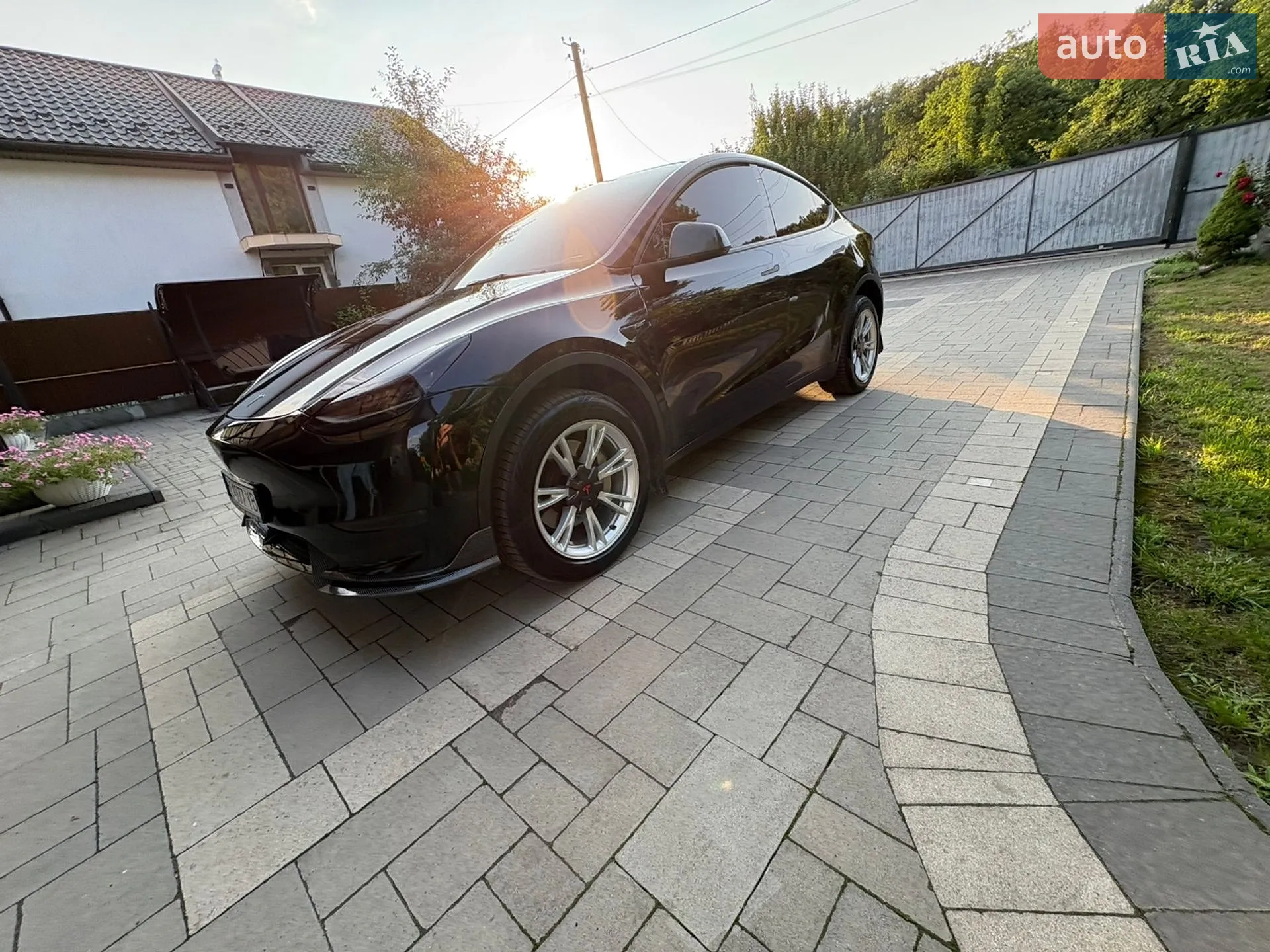 2020 Tesla Model Y - мініатюра 5
