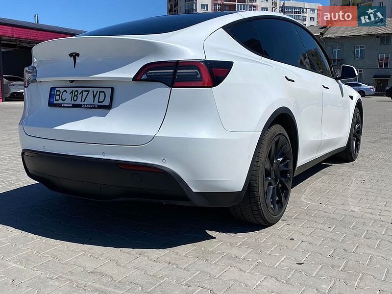 Позашляховик / Кросовер Tesla Model Y 2021 в Львові