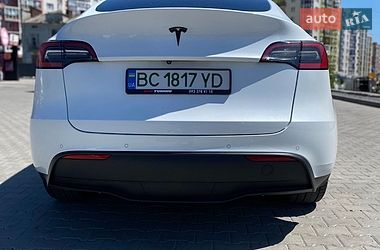 Позашляховик / Кросовер Tesla Model Y 2021 в Львові