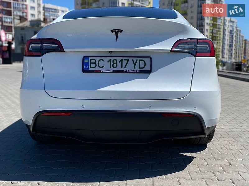 Позашляховик / Кросовер Tesla Model Y 2021 в Львові