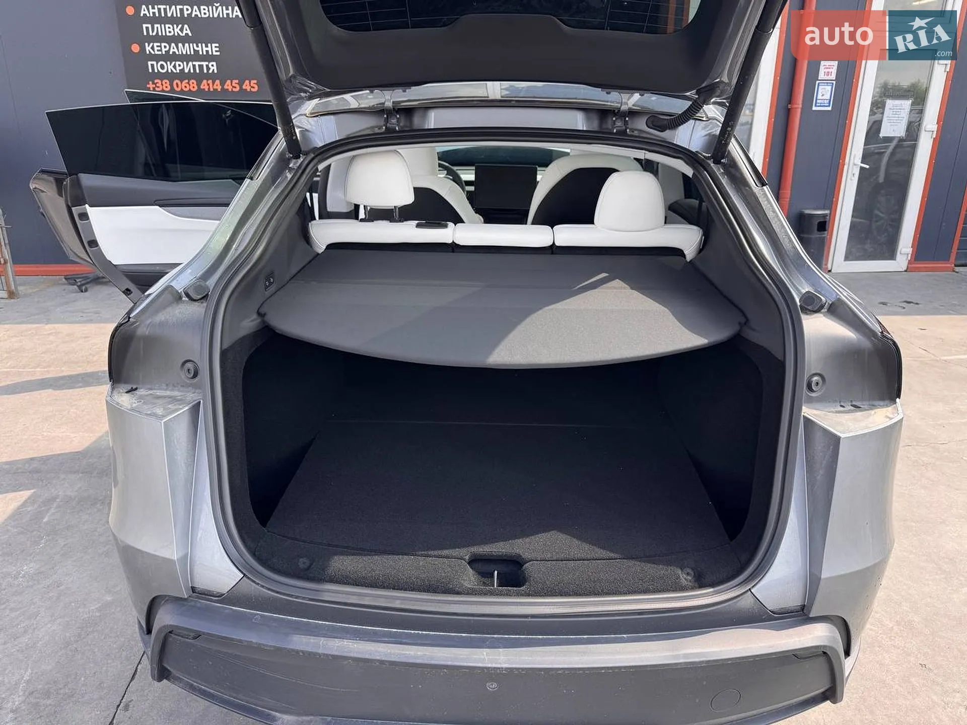 2025 Tesla Model Y - мініатюра 20