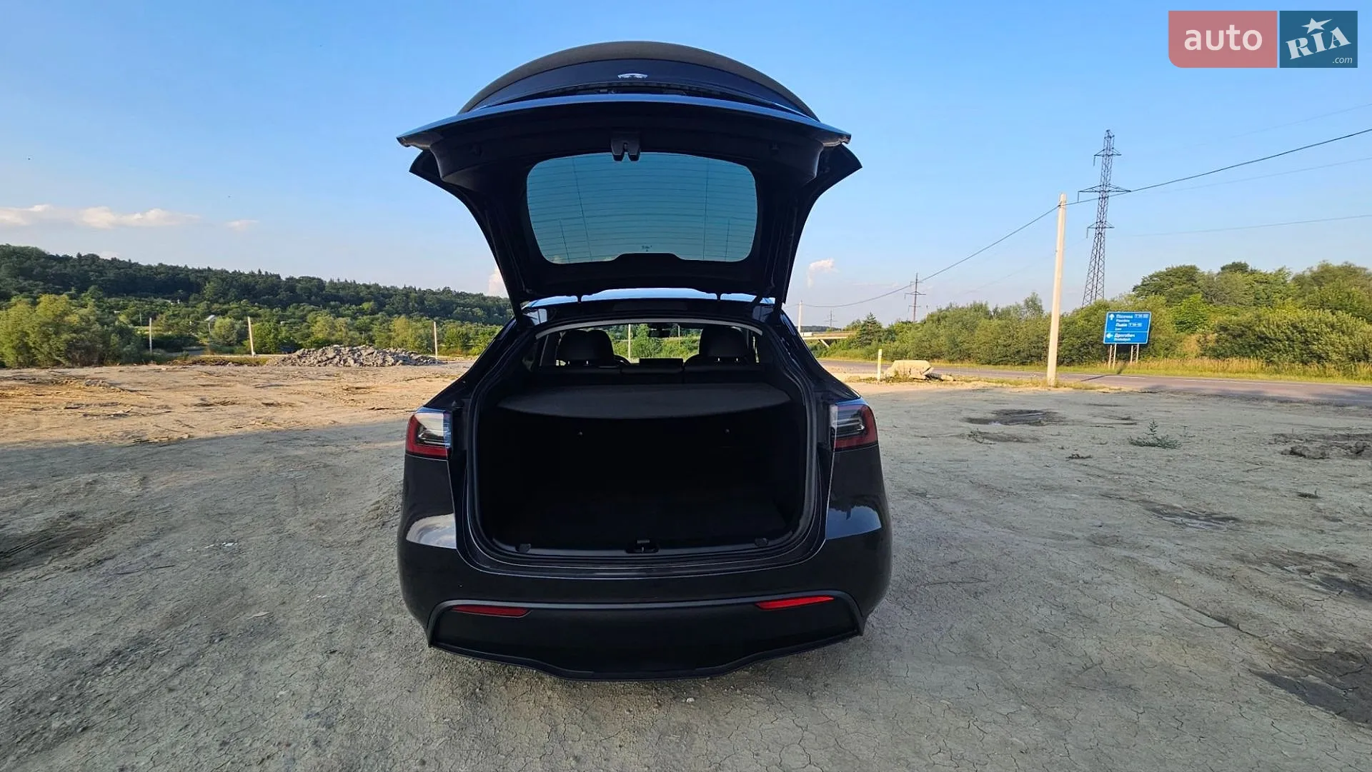 2024 Tesla Model Y - мініатюра 27