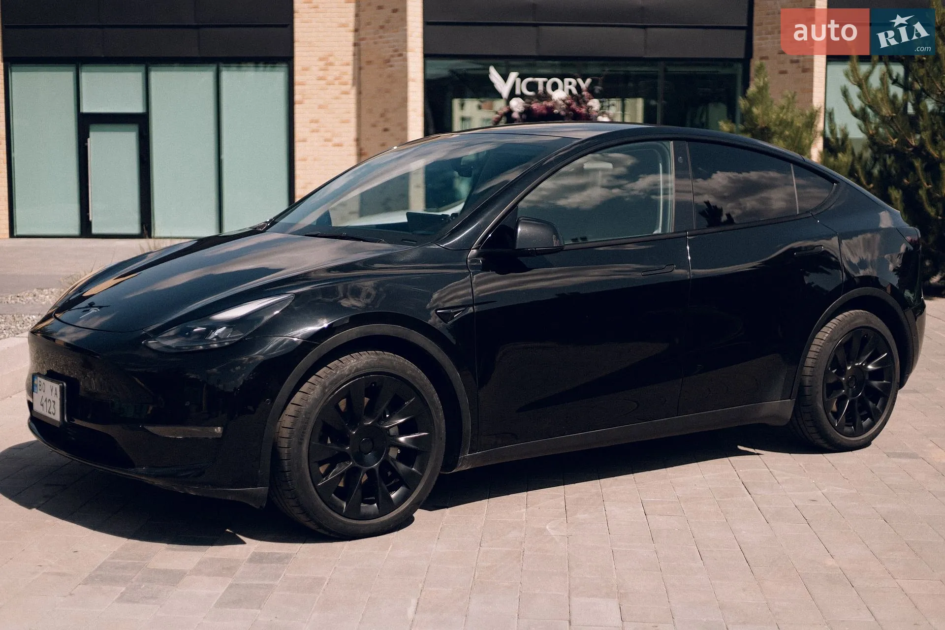 2022 Tesla Model Y - мініатюра 4