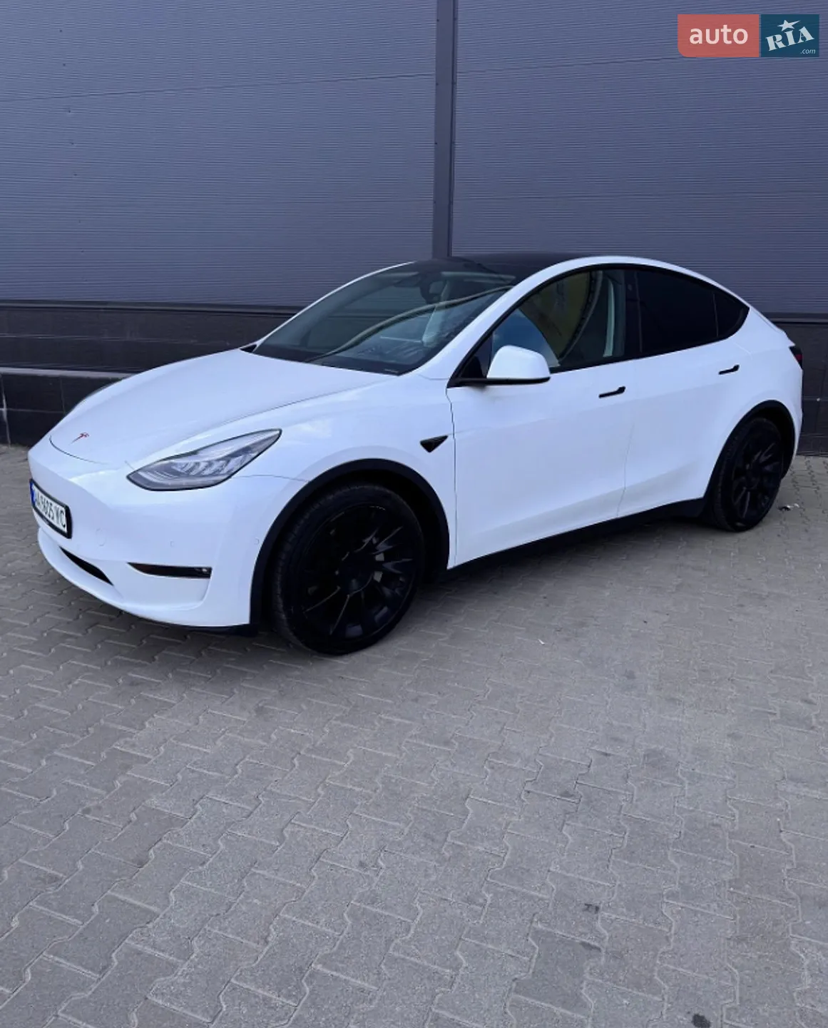 2021 Tesla Model Y - мініатюра 3