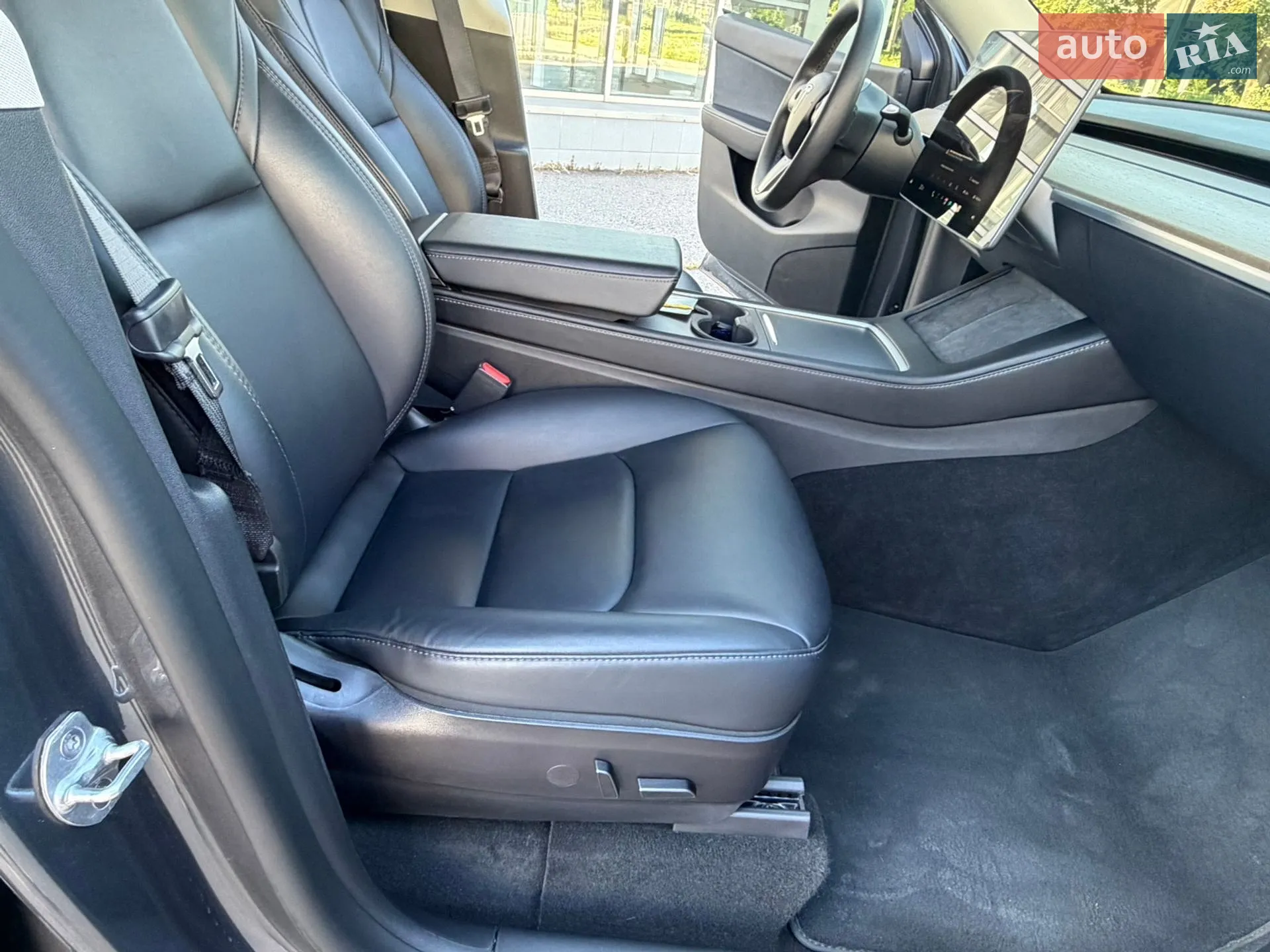 2022 Tesla Model Y - мініатюра 24