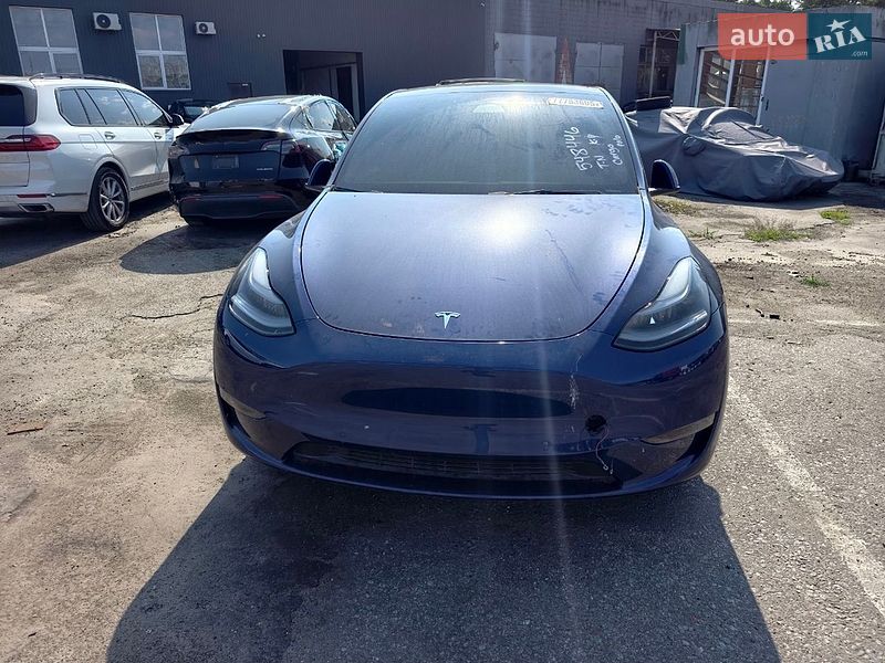 Tesla Model Y 2022