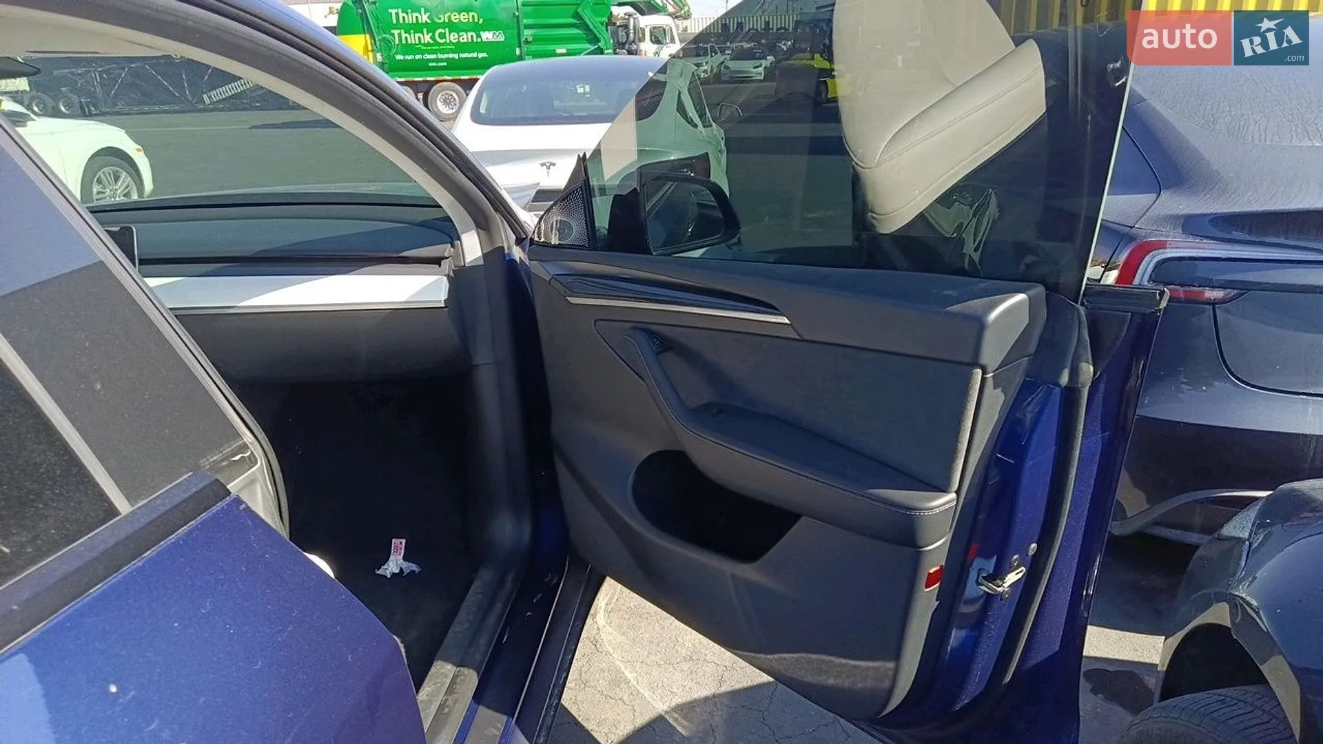 2022 Tesla Model Y - мініатюра 9