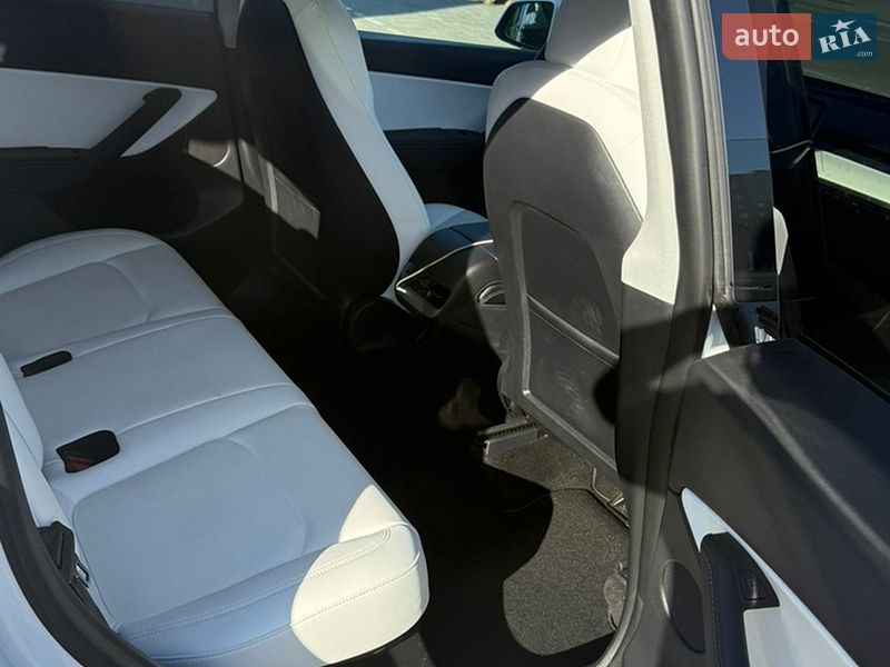 Позашляховик / Кросовер Tesla Model Y 2022 в Черкасах фото 15 Позашляховик / Кросовер Tesla Model Y 2022 в Черкасах