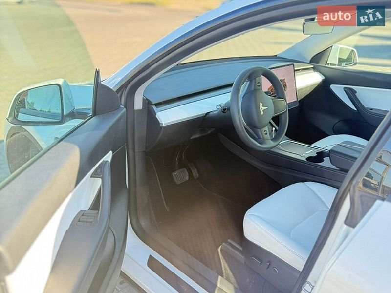 Позашляховик / Кросовер Tesla Model Y 2022 в Черкасах фото 21 Позашляховик / Кросовер Tesla Model Y 2022 в Черкасах