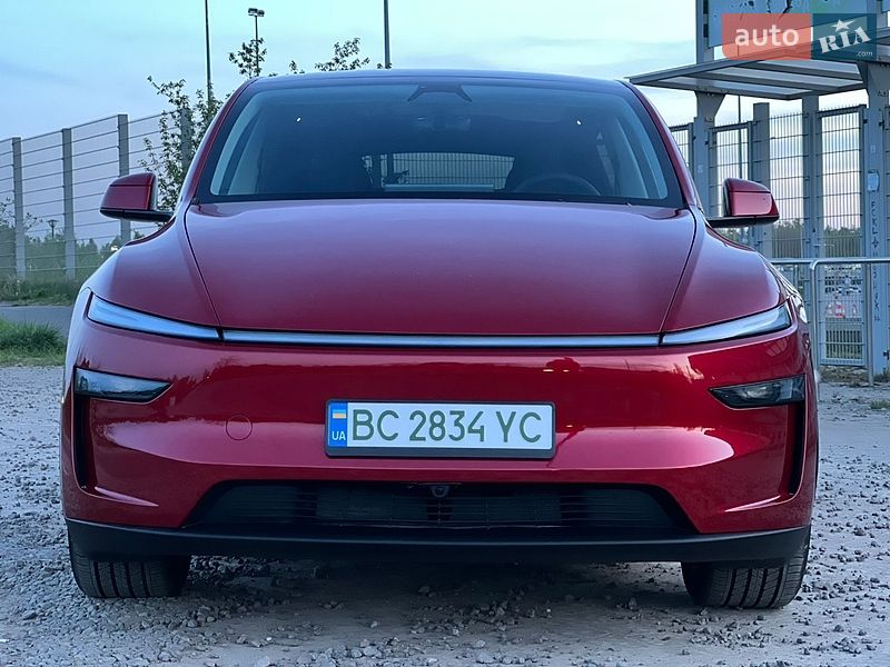 Внедорожник / Кроссовер Tesla Model Y 2025 в Львове