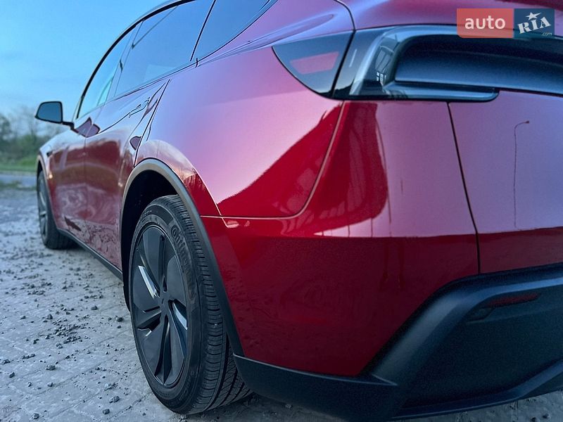 Внедорожник / Кроссовер Tesla Model Y 2025 в Львове