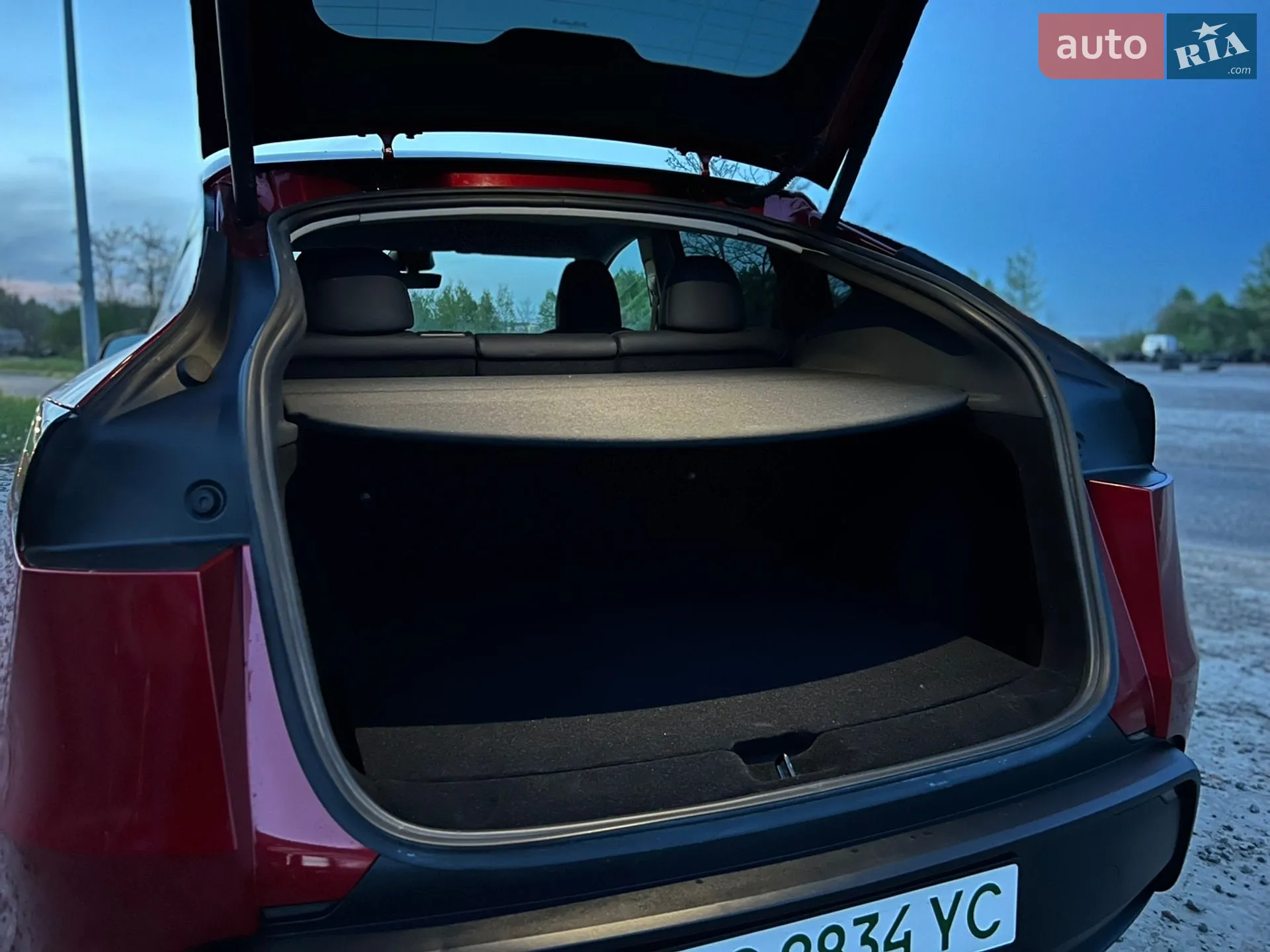 2025 Tesla Model Y - мініатюра 28