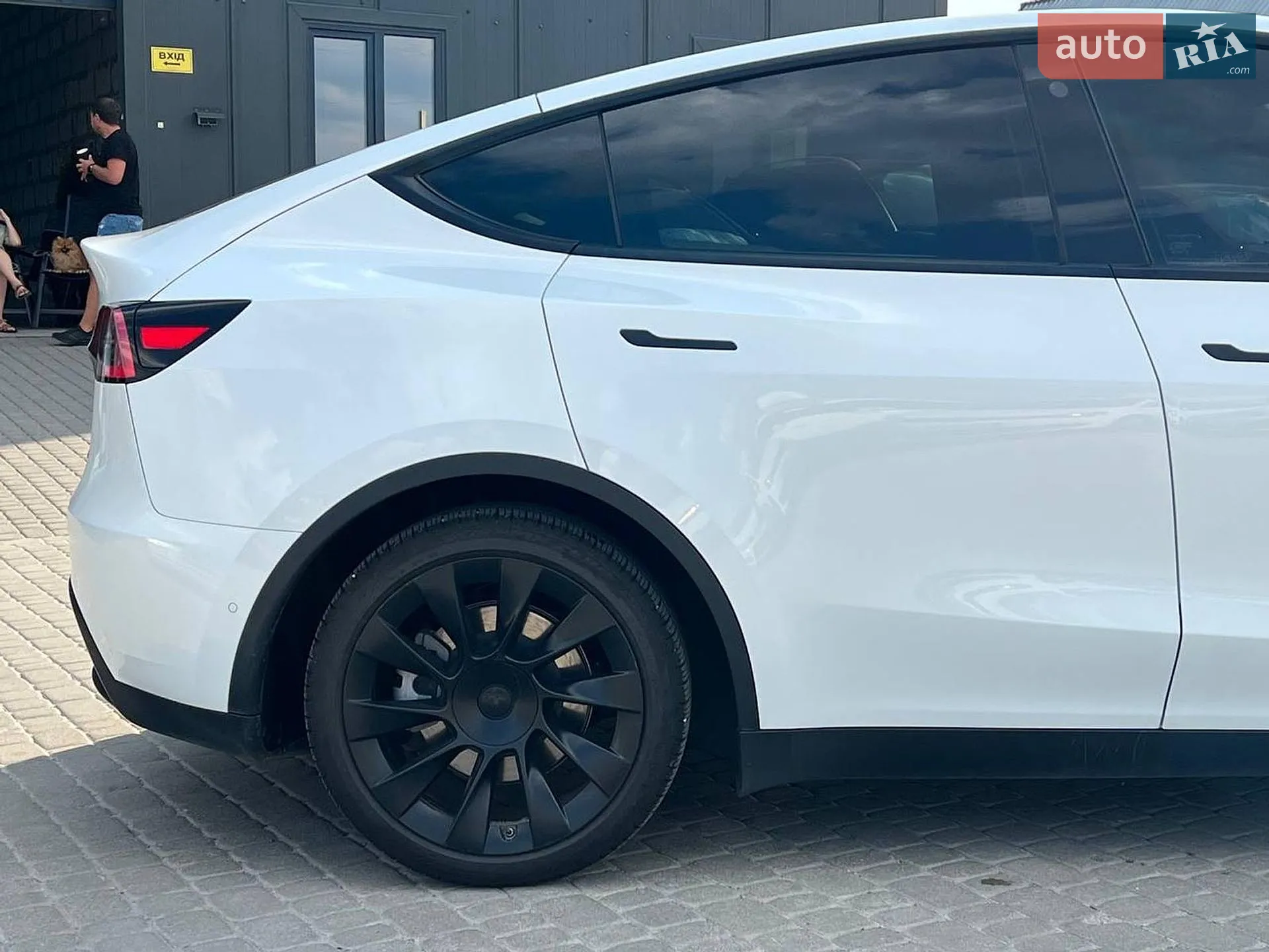2021 Tesla Model Y - мініатюра 8