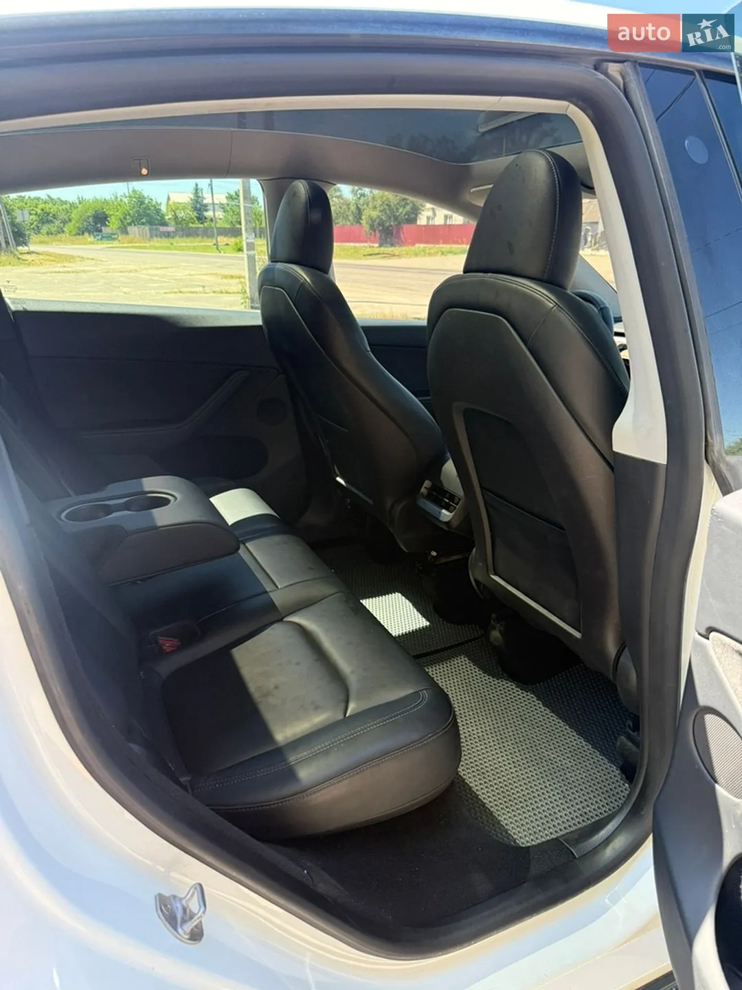 2023 Tesla Model Y - мініатюра 16