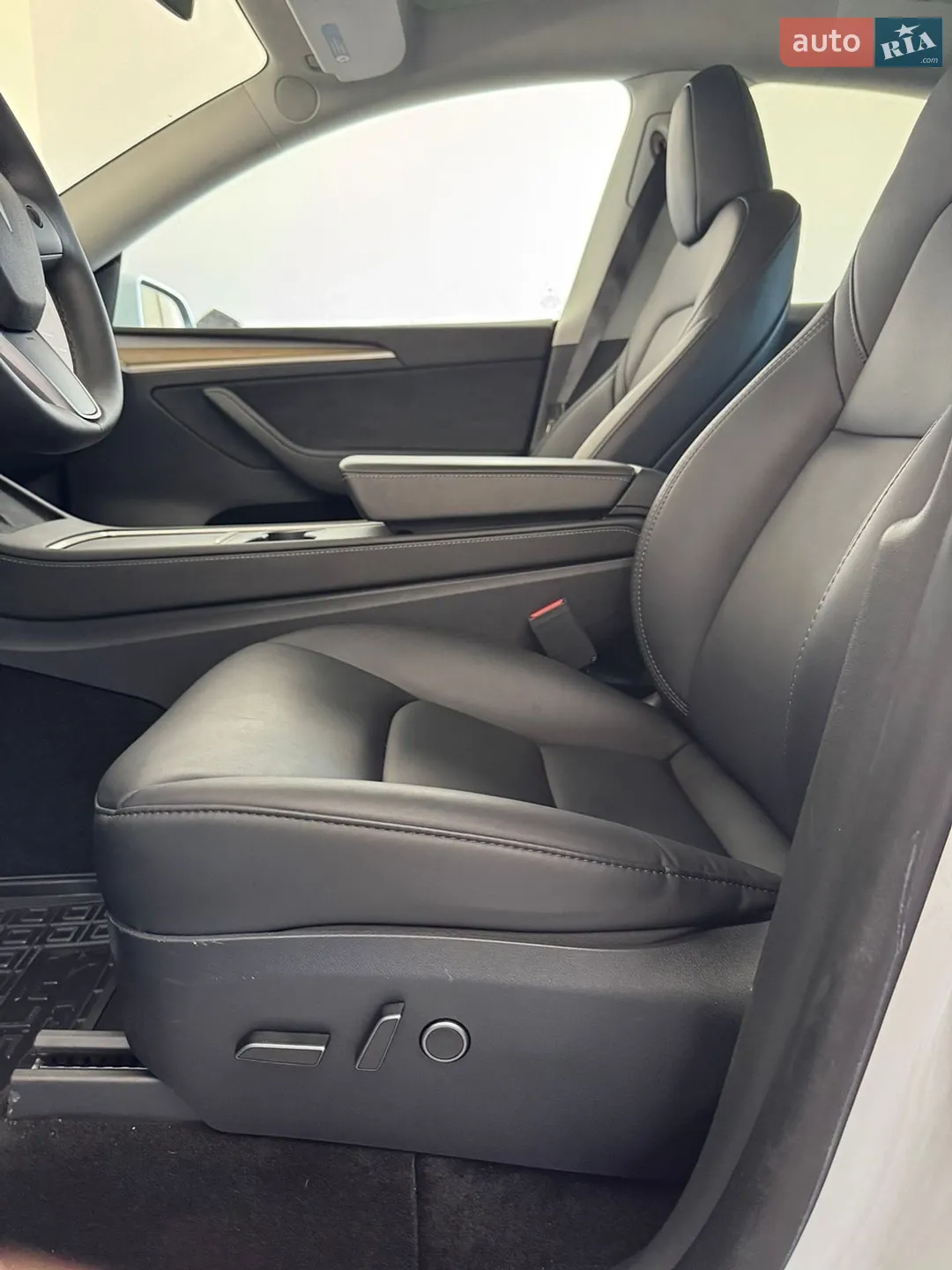 2023 Tesla Model Y - мініатюра 25