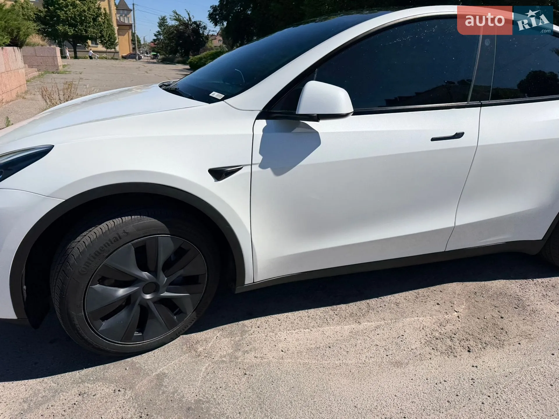 2024 Tesla Model Y - мініатюра 3