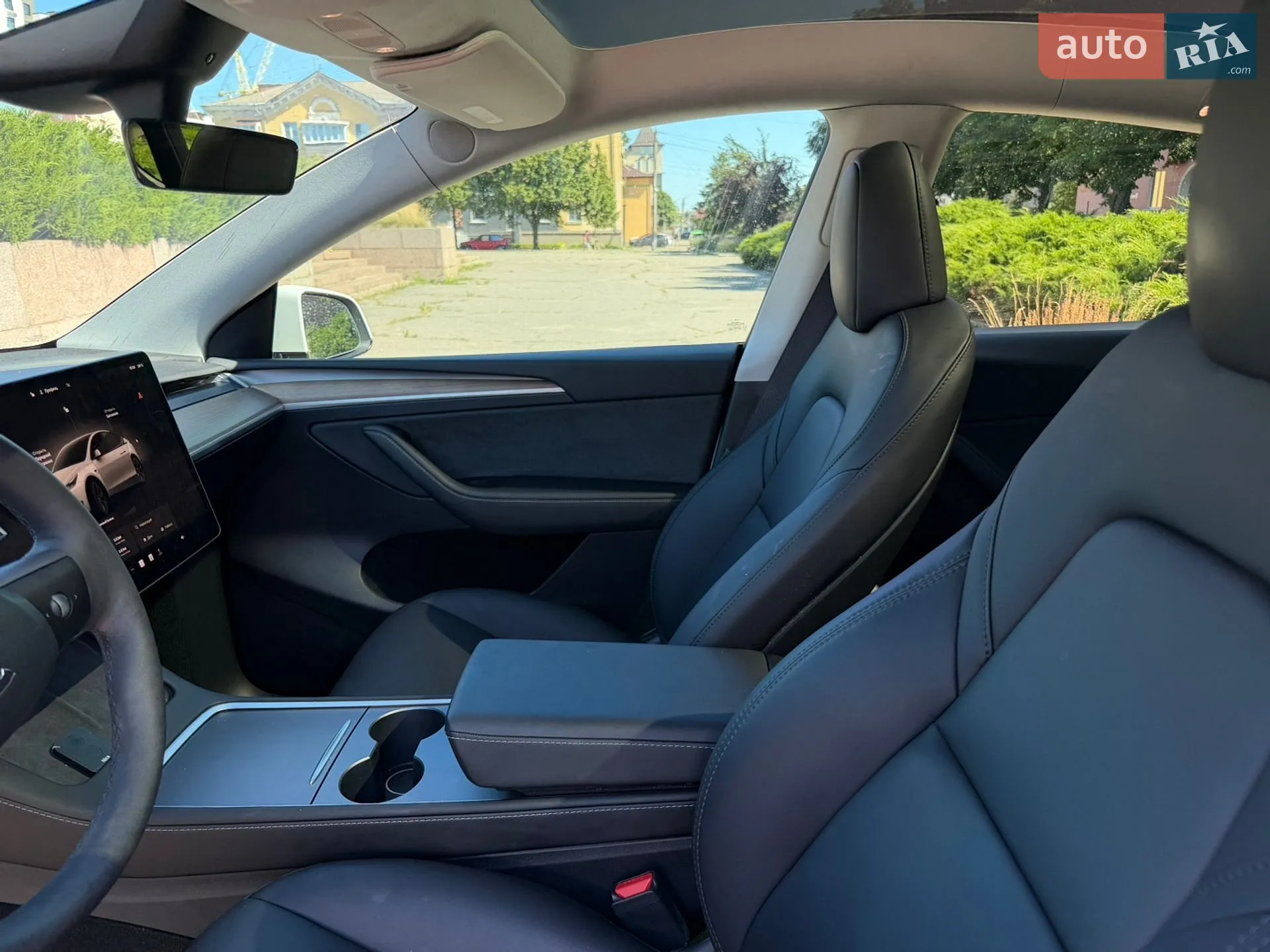 2024 Tesla Model Y - мініатюра 24