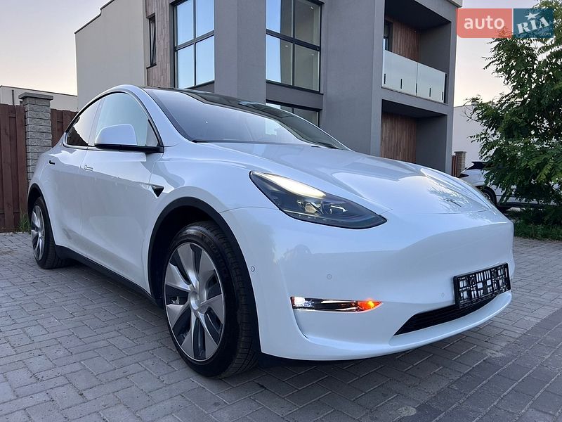 Tesla Model Y 2020