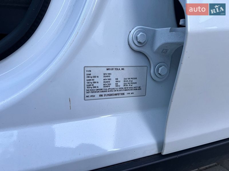 Внедорожник / Кроссовер Tesla Model Y 2020 в Киеве