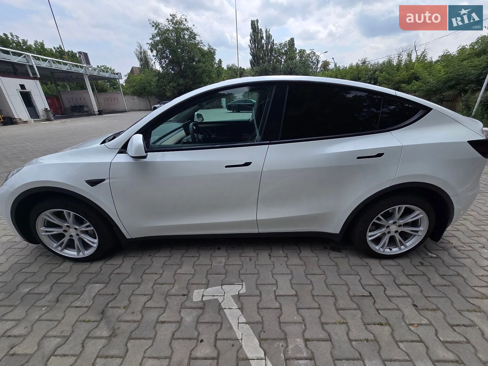 2022 Tesla Model Y - мініатюра 4