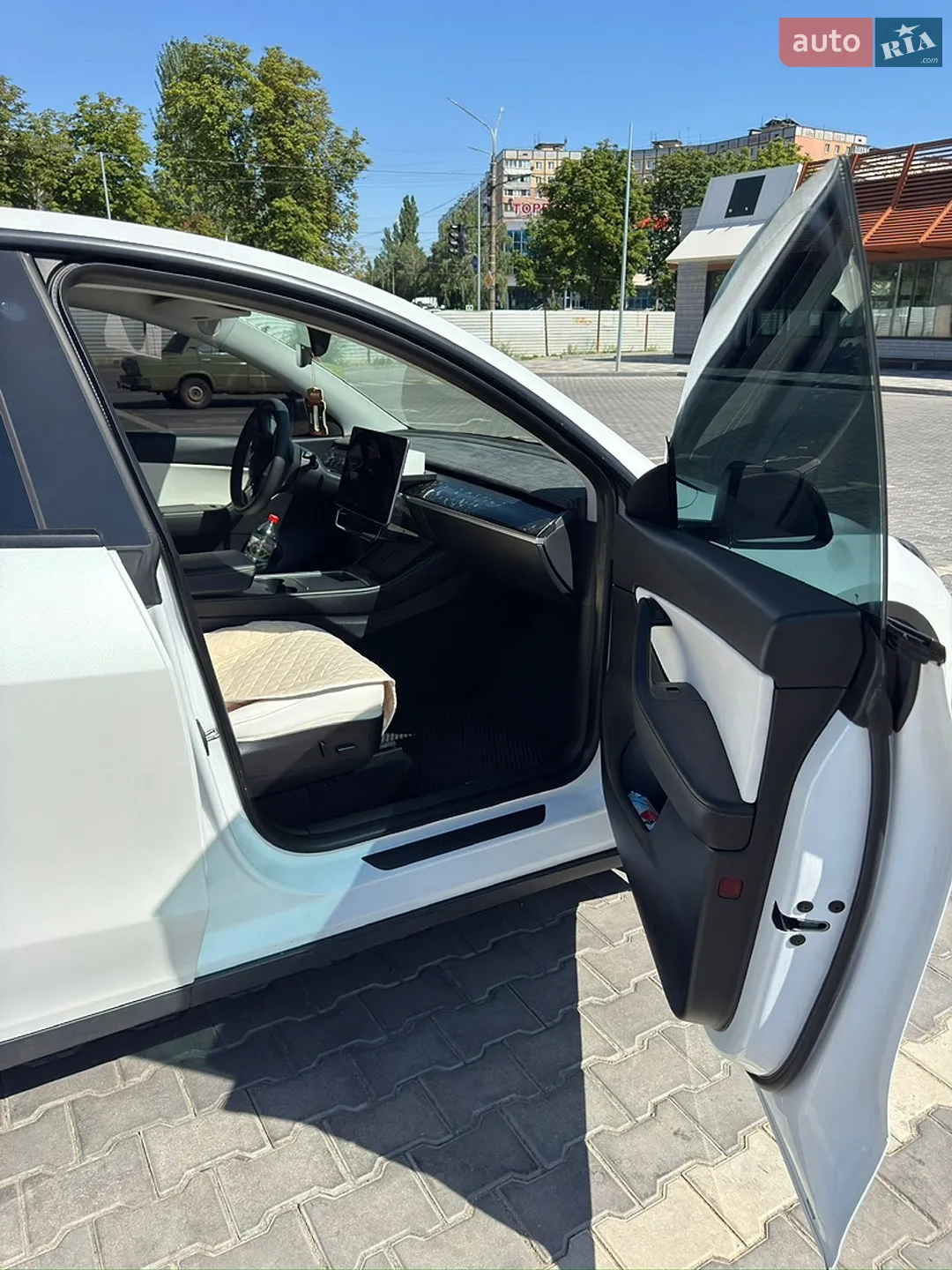 2021 Tesla Model Y - мініатюра 11